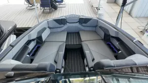 2027-mastercraft-x24-143067-image12