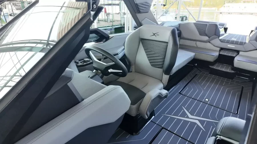 2027-mastercraft-x24-143067-image20