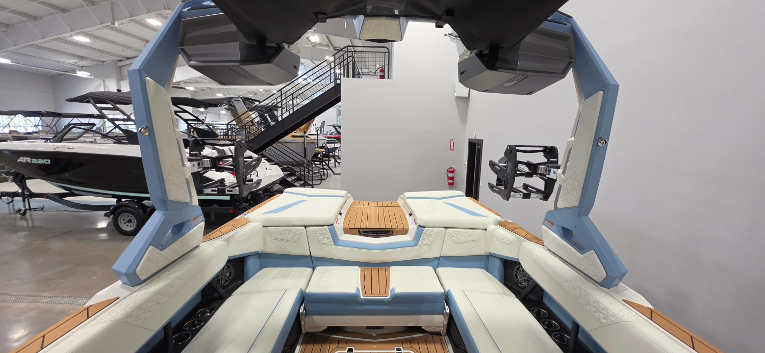 2027 Nautique S23