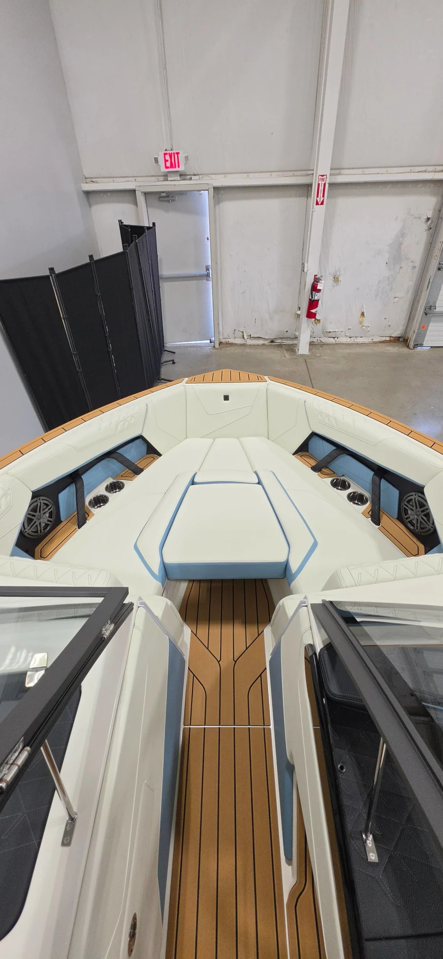 2027-nautique-s23-143070-image14