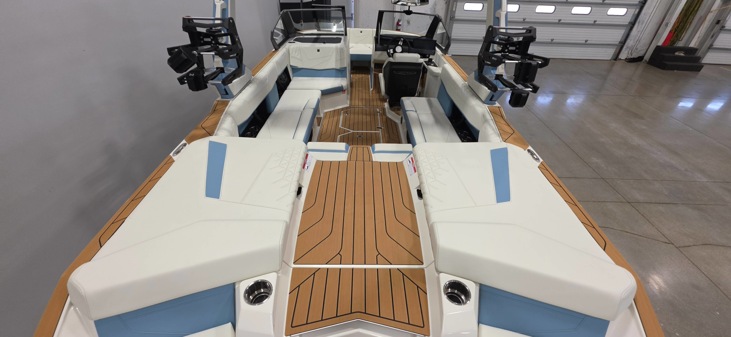 2027 Nautique S23