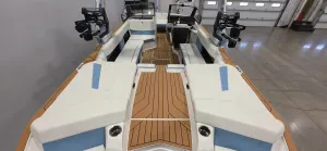 2027-nautique-s23-143070-image5
