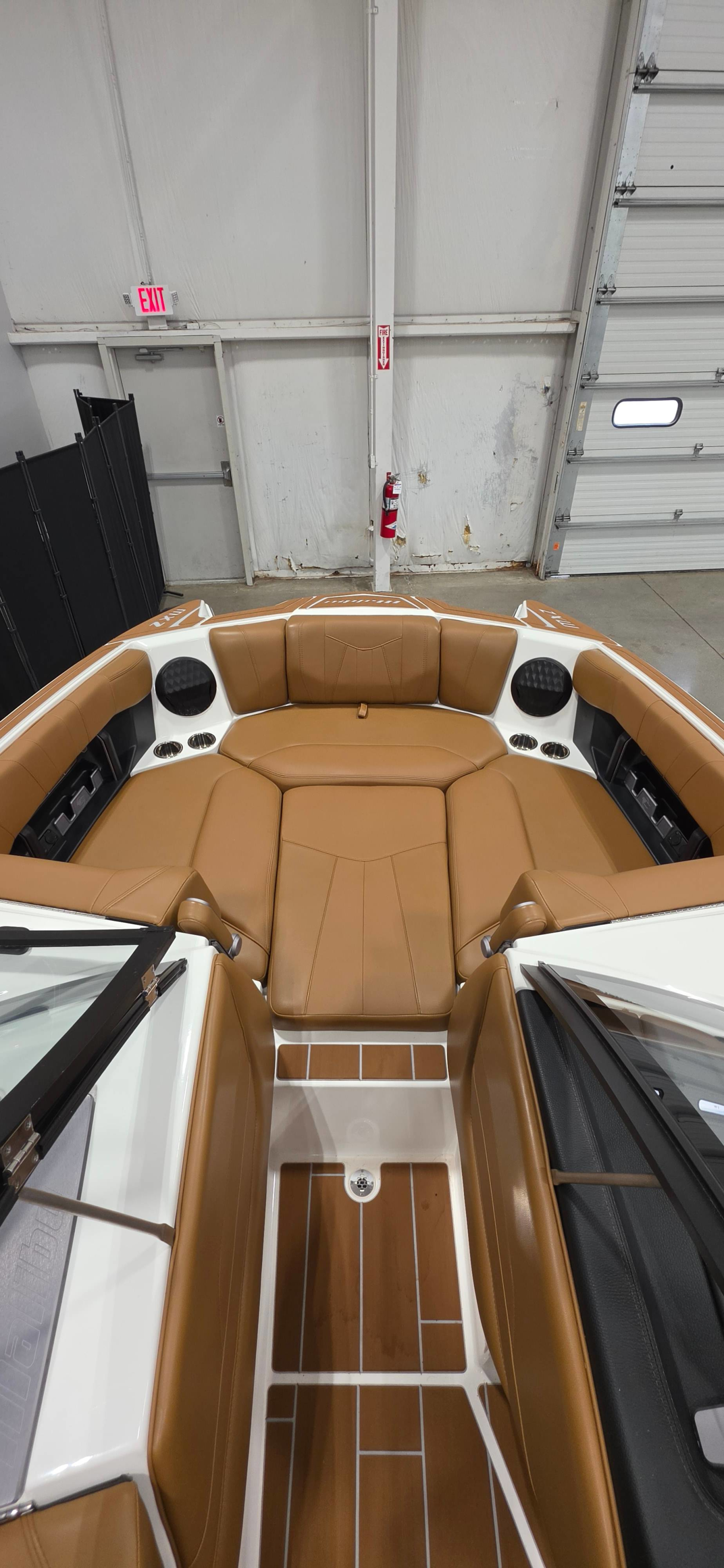 2023 Malibu 23 MXZ