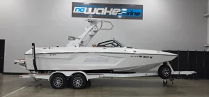 2023-malibu--wakesetter-23-mxz-143071-image1