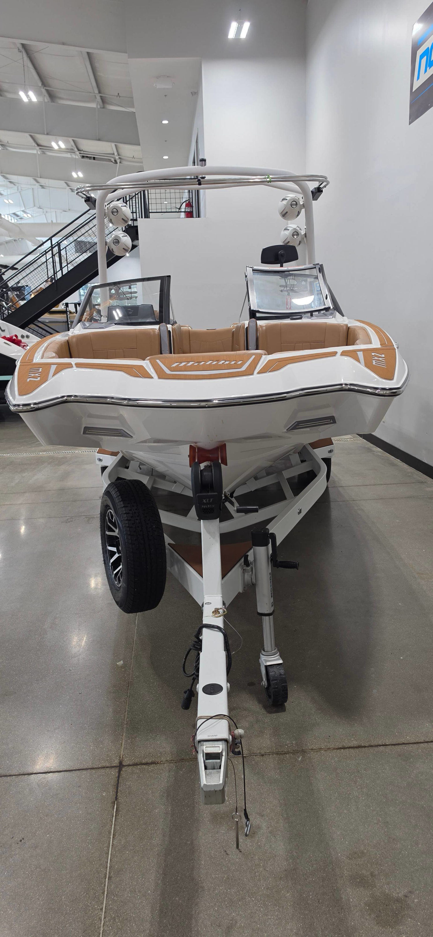 2023 Malibu 23 MXZ