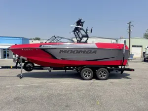 2020-moomba-max-143073-image1