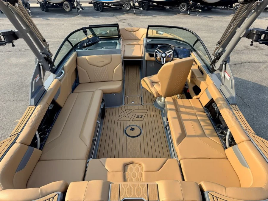 2026-mastercraft-xt23-143074-image10