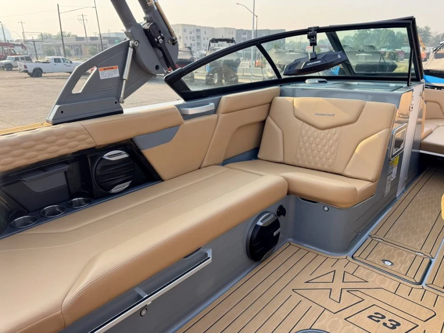 2026-mastercraft-xt23-143074-image11