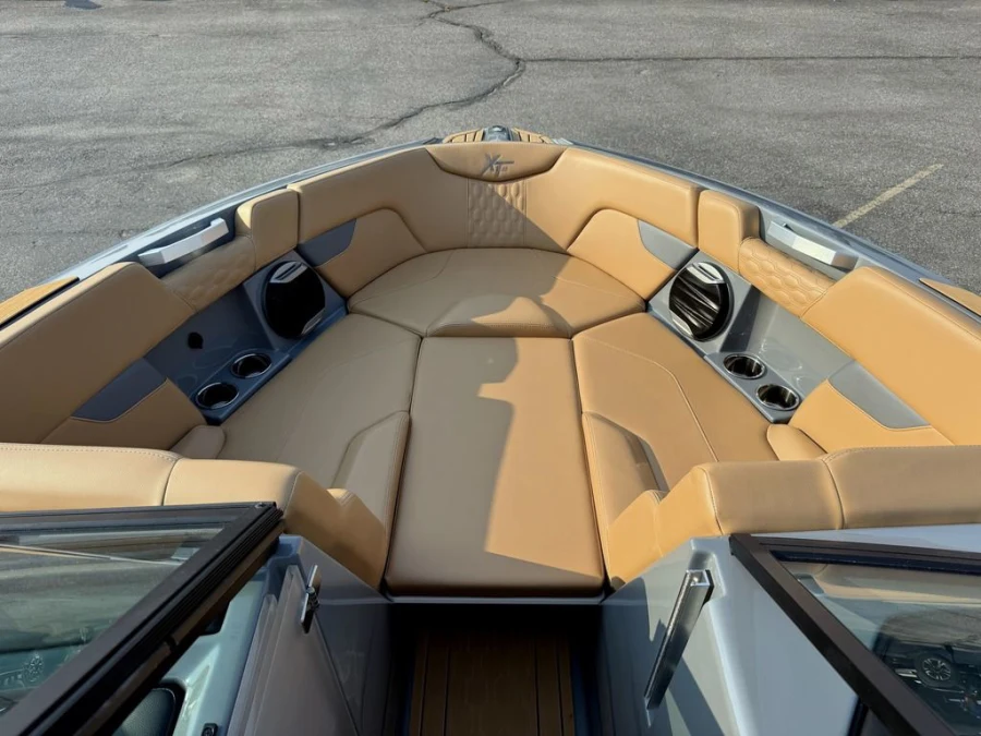 2026-mastercraft-xt23-143074-image14