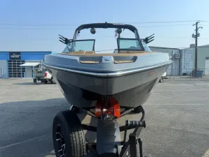 2026-mastercraft-xt23-143074-image3