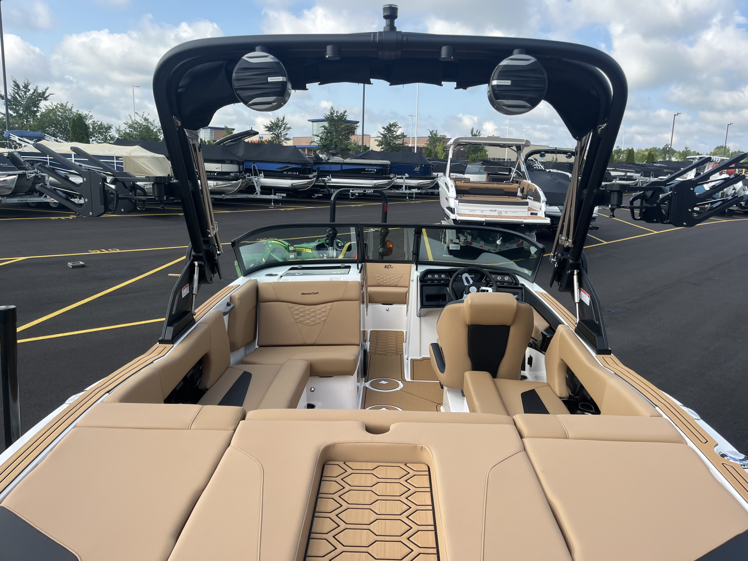 2027 MasterCraft NXT20