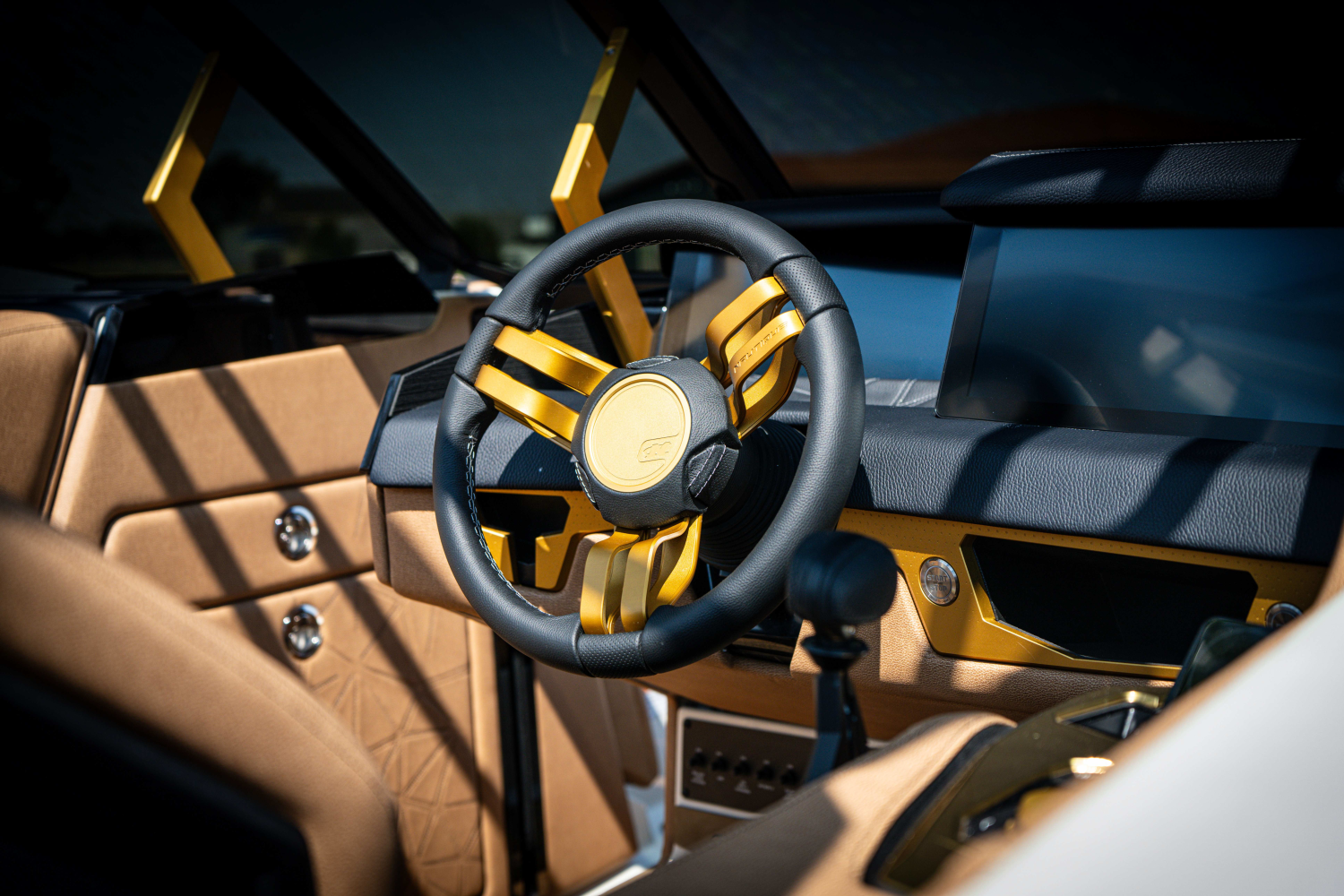 2027 Nautique P25