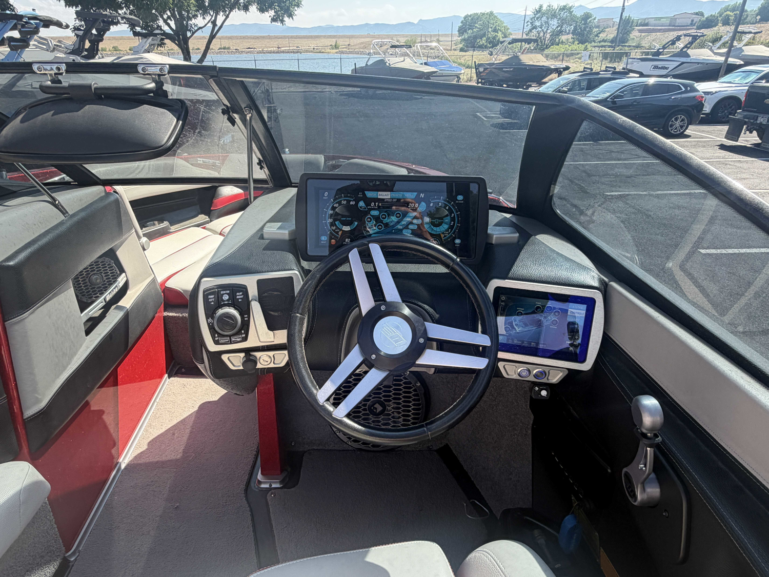 2015 Malibu Boats 23 LSV