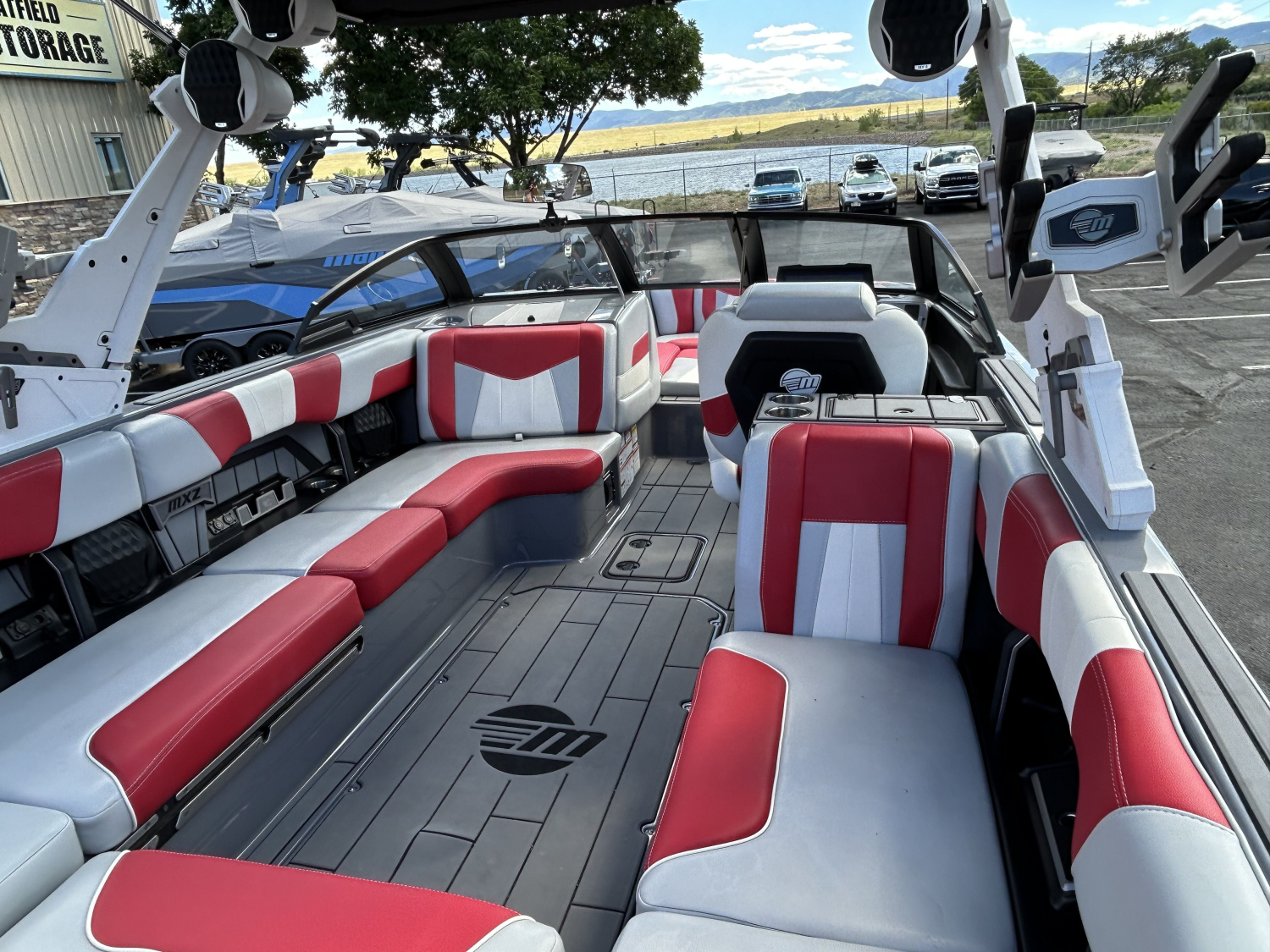 2023 Malibu Boats 24 MXZ