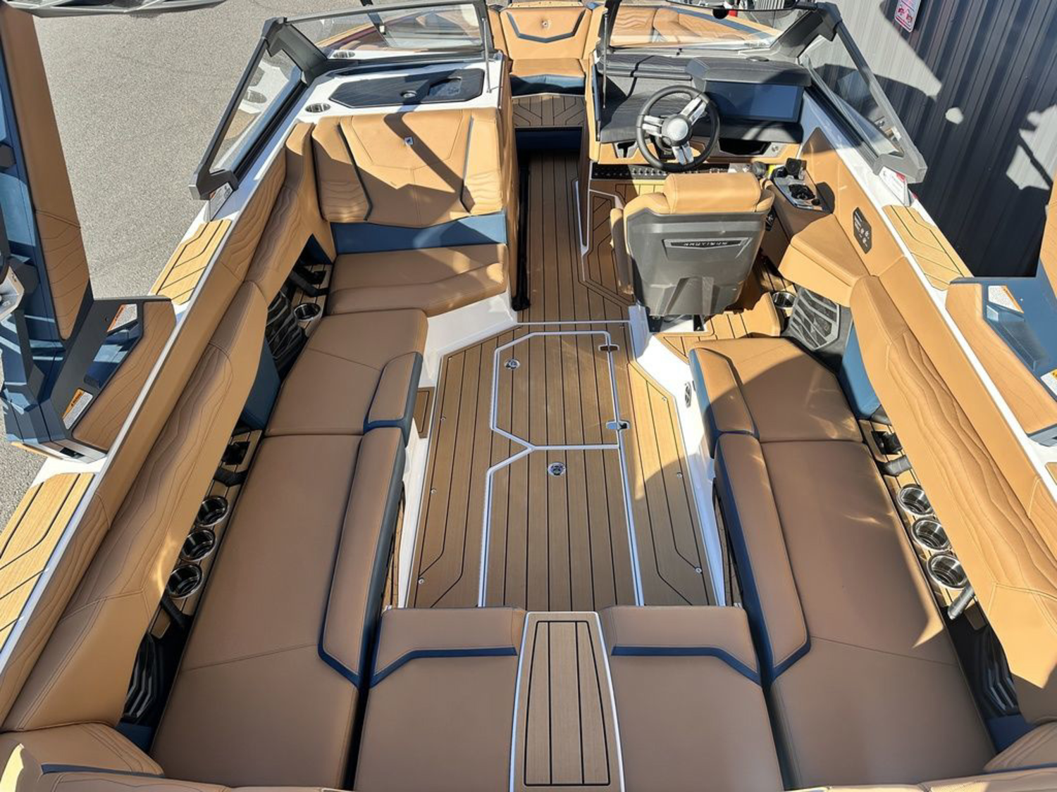 2027 Nautique G23