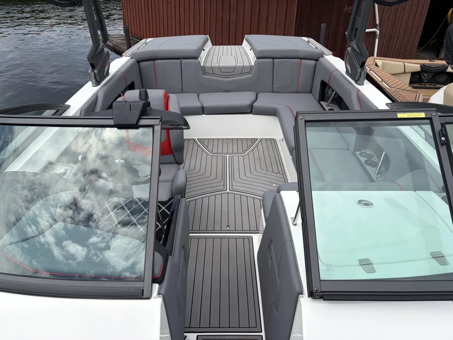 2020 Nautique 230