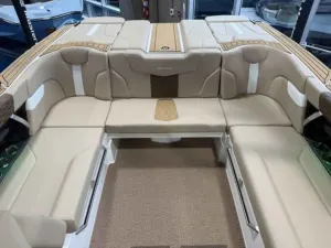 2026-mastercraft-xt23-143121-image10.webp