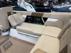 2026-mastercraft-xt23-143121-image9.webp
