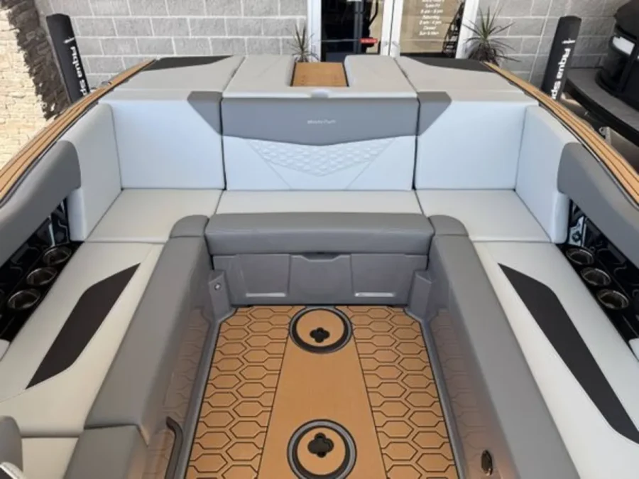 2026-mastercraft-nxt22-143124-image9.webp