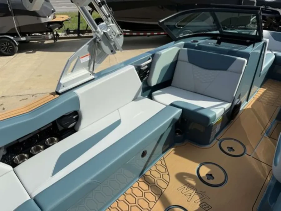 2026-mastercraft-nxt22-143125-image11.webp