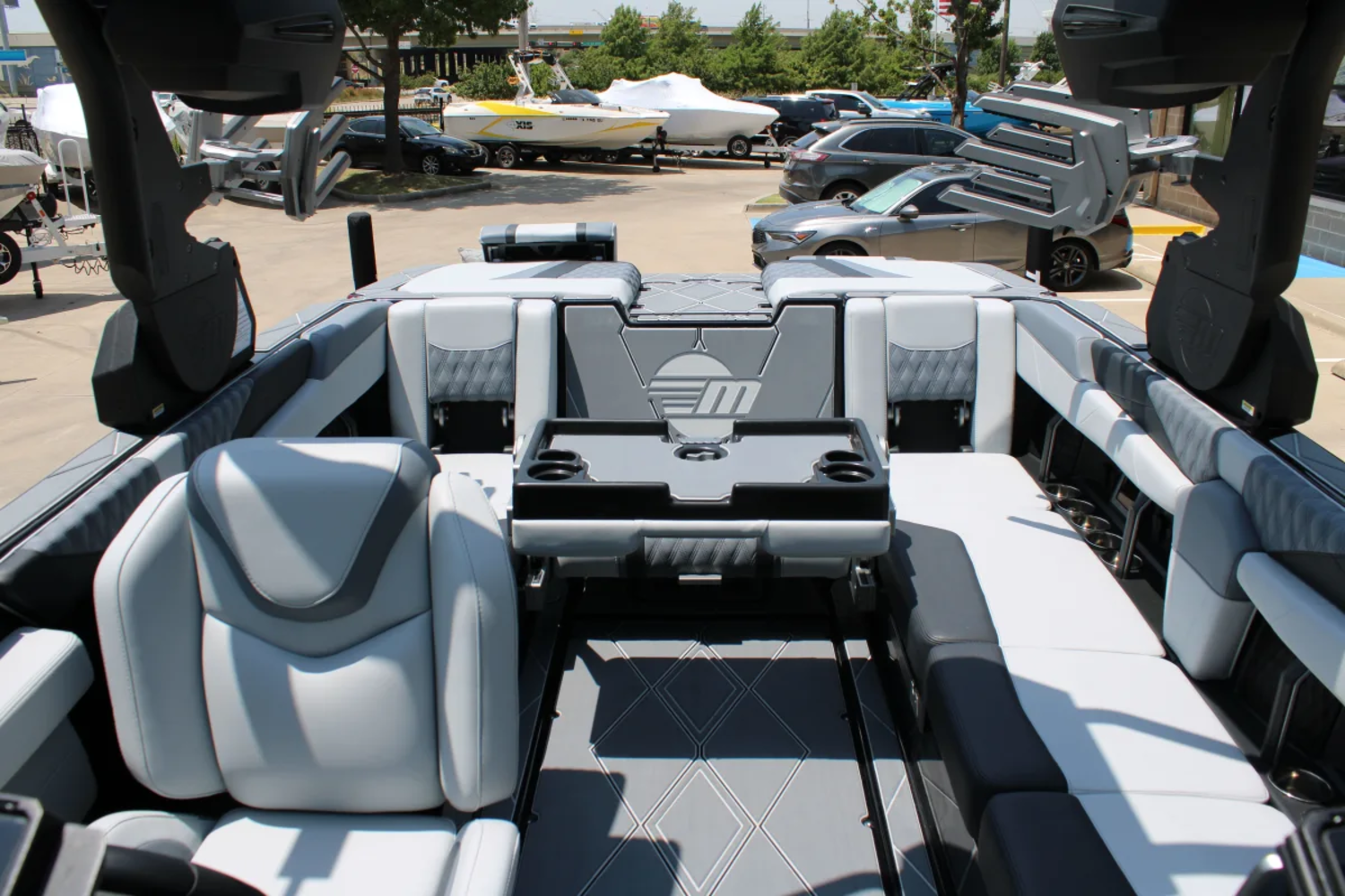2026 Malibu M242