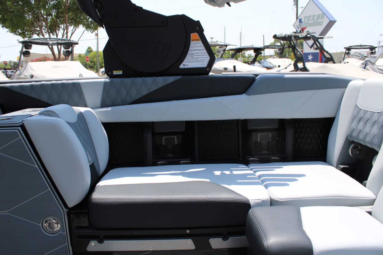 2026 Malibu M242