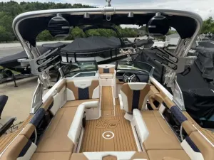 2026-mastercraft-xt22-143128-image12.webp