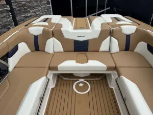2026-mastercraft-xt22-143128-image9.webp