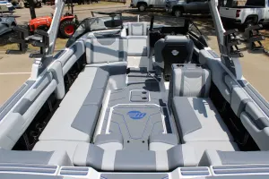 2026-malibu-wakesetter-25-lsv-143129-image9.webp