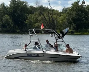 1996-mastercraft-maristar-225-143135-image0.webp