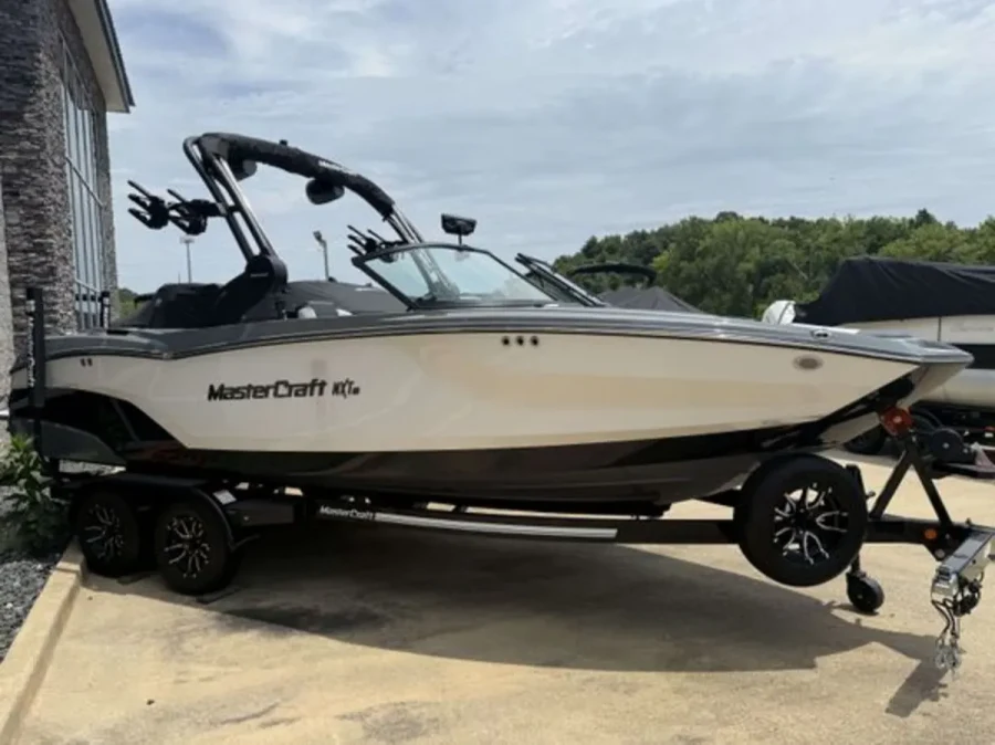 2026-mastercraft-nxt23-143138-image1.webp