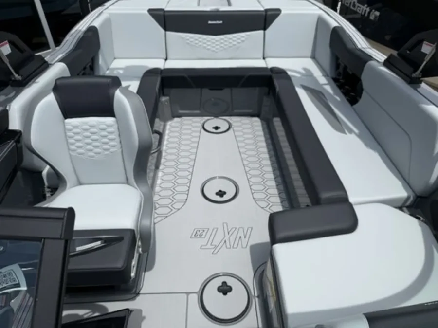 2026-mastercraft-nxt23-143138-image3.webp