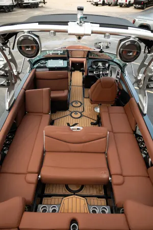 2020-mastercraft-xt25-143141-image18.webp
