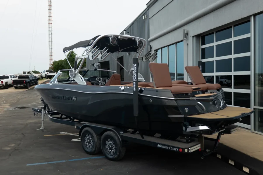 2020-mastercraft-xt25-143141-image3.webp