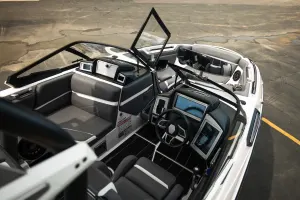 2023-supra-sl-143142-image17.webp