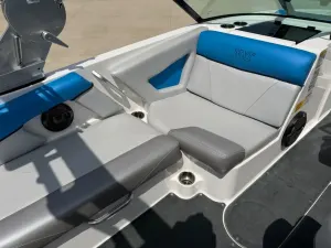 2019-mastercraft-nxt20-143148-image1.webp