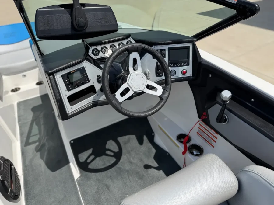 2019-mastercraft-nxt20-143148-image2.webp