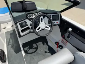 2019-mastercraft-nxt20-143148-image2.webp