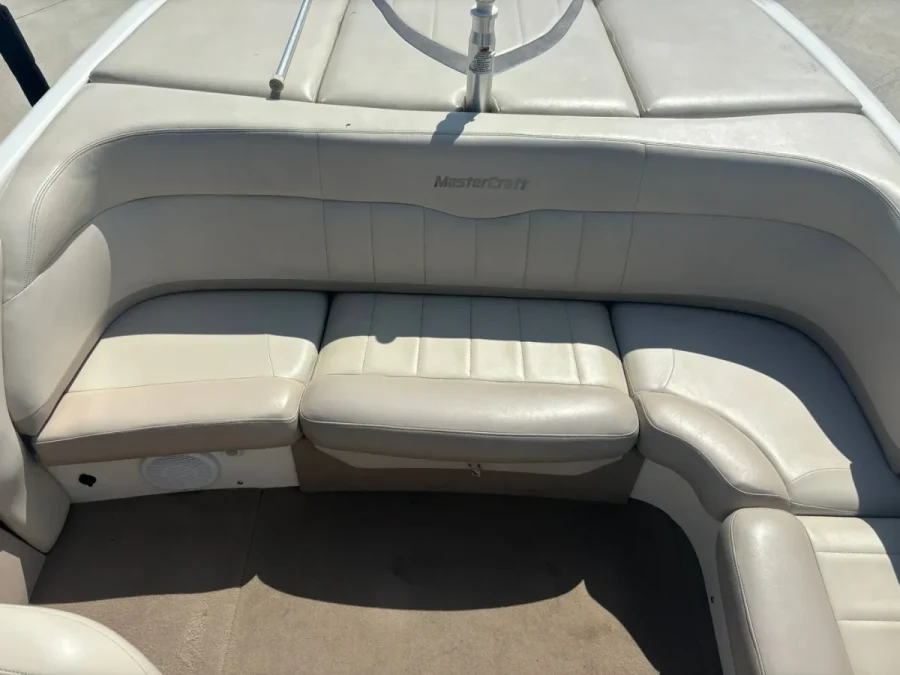 2019-mastercraft-maristar-210-143149-image2.webp