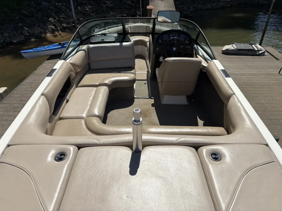 2000-malibu-wakesetter-143162-image2.webp