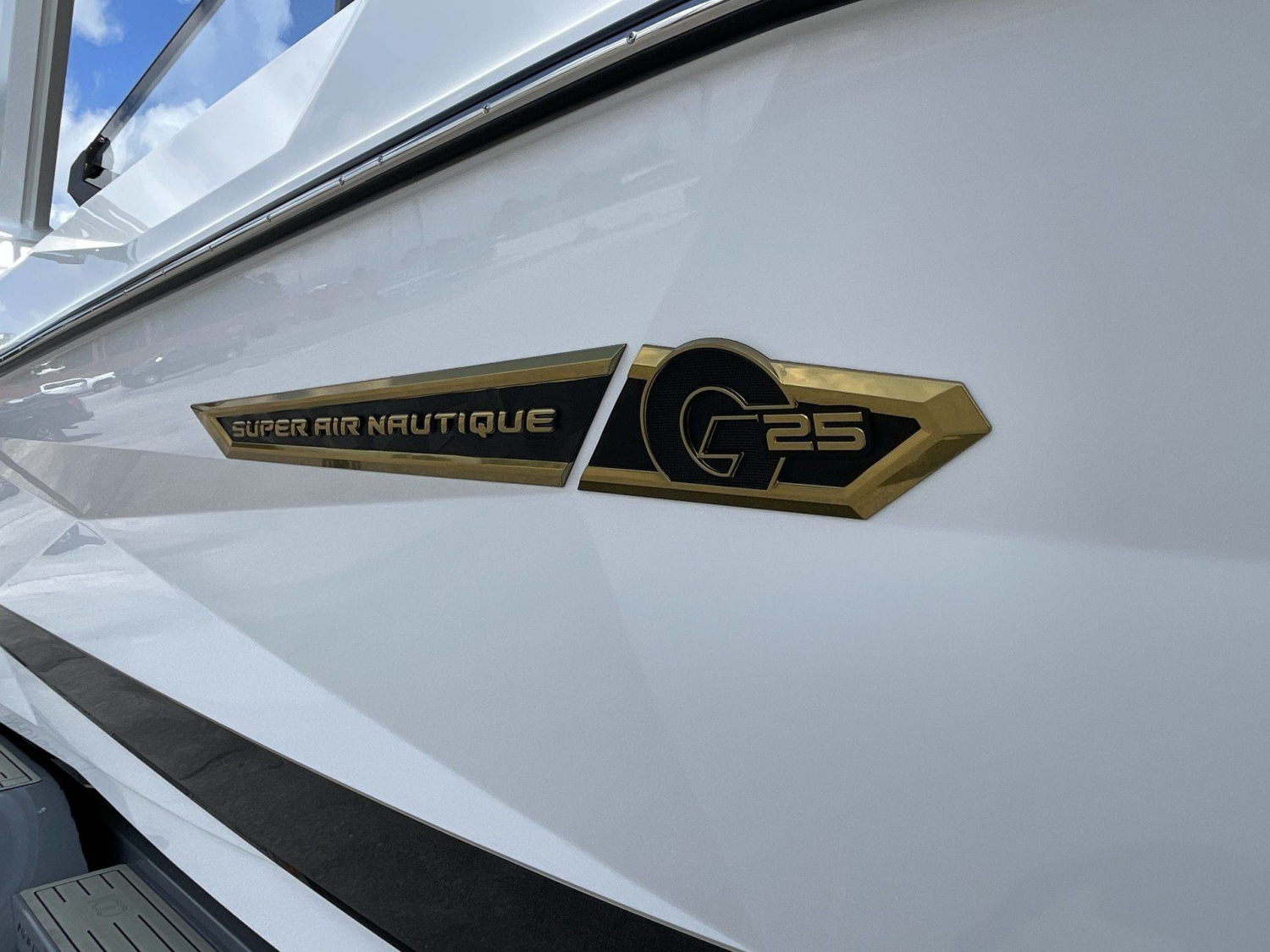 2027 Nautique G25
