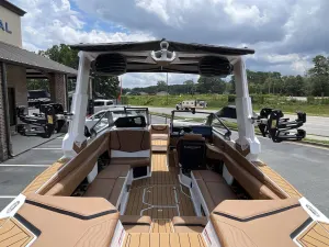 2027-nautique-g25-143168-image19