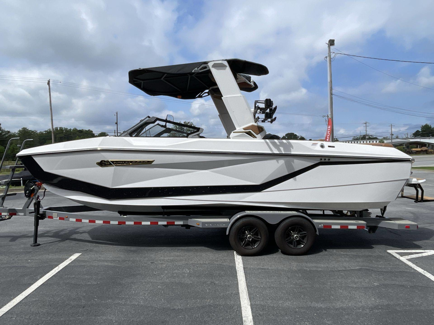 2027 Nautique G25