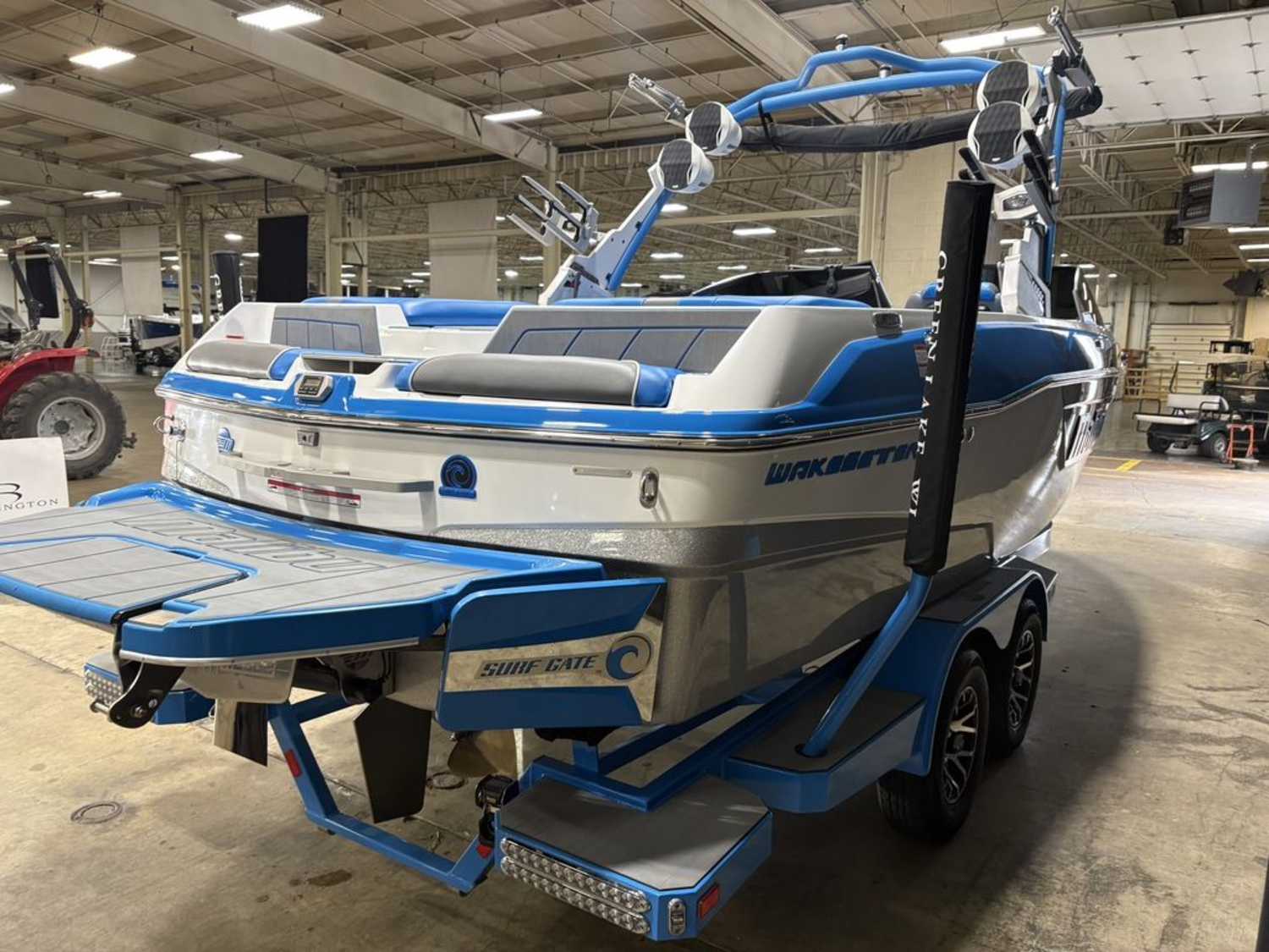 2022 Malibu Boats 23 LSV