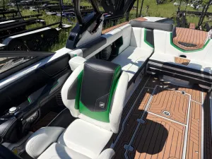 2016-nautique-g25-143178-image10