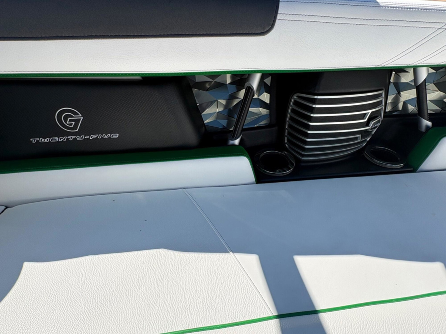 2016 Nautique G25