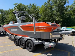 2021-malibu-wakesetter-24-mxz-143179-image3