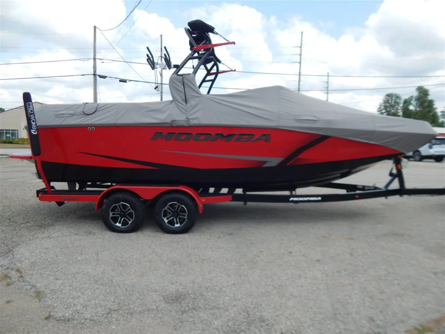 2023 Moomba Max Indmar 6.2 Liter Raptor Boatmate Trailer Wetsounds Stereo