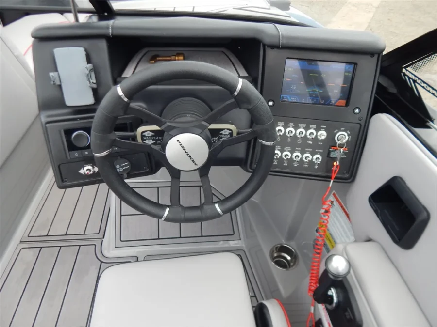 2023-moomba-max-143189-image15.webp