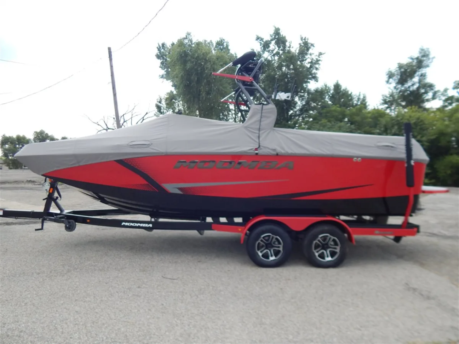 2023 Moomba Max Indmar 6.2 Liter Raptor Boatmate Trailer Wetsounds Stereo